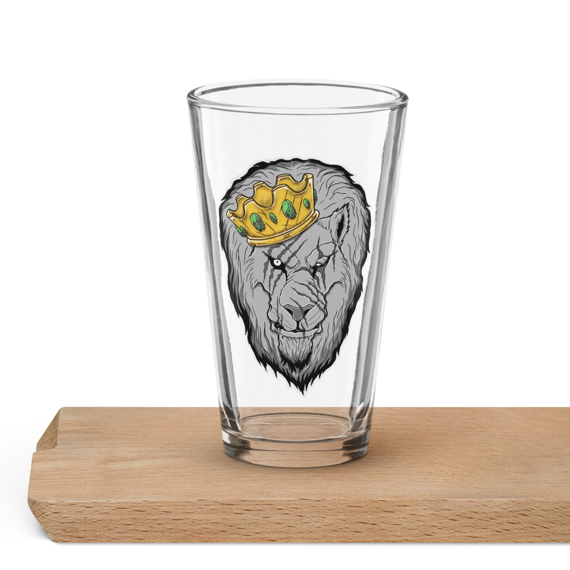 Triumphant Lion Shaker Pint Glass
