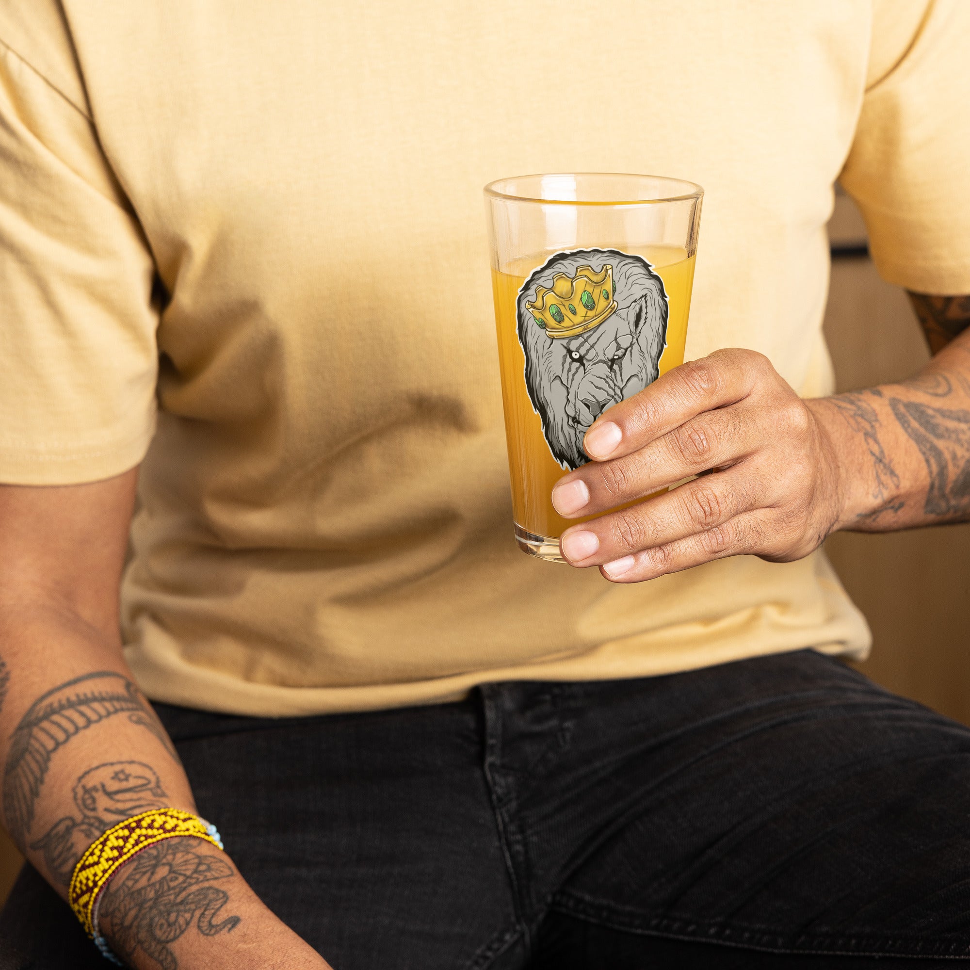 Triumphant Lion Shaker Pint Glass