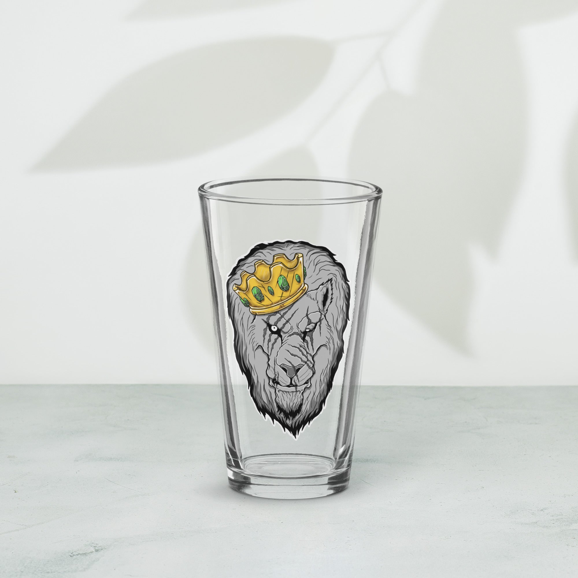 Triumphant Lion Shaker Pint Glass